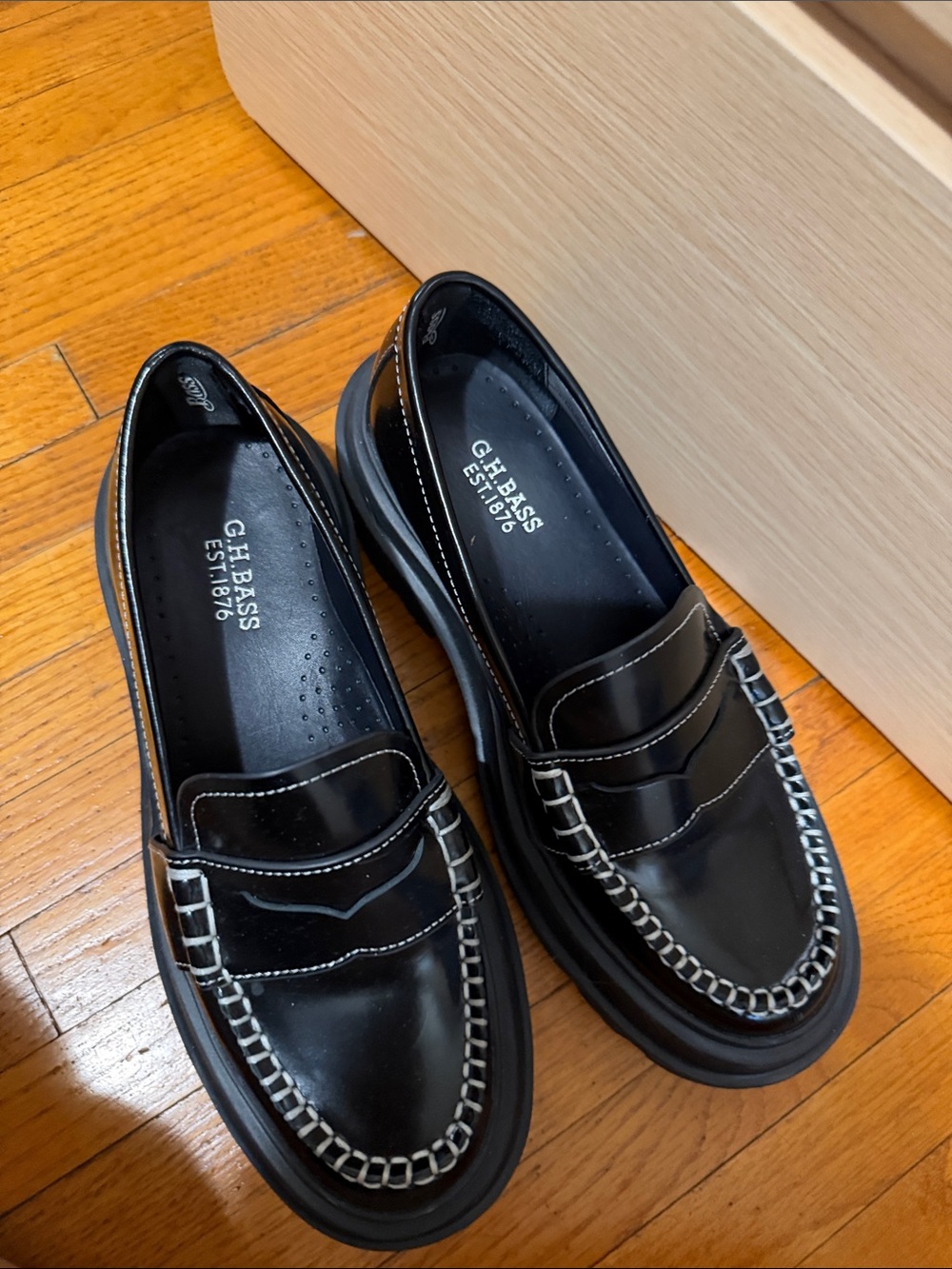 G.H. Bass & Co. Black Leather Penny Loafers with Silver Chain Trim - Picture 3 of 5